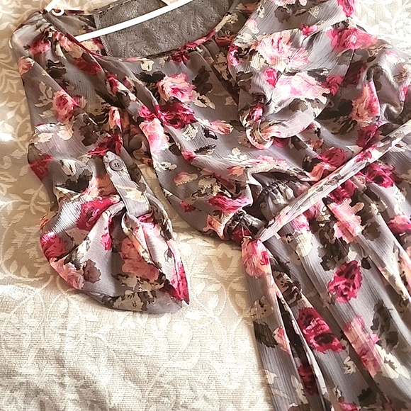 Womans floral dress - Picture 2 of 2